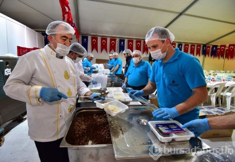 Yardımlaşma ve paylaşma sofrası İstanbul iftar çadırı yerleri!