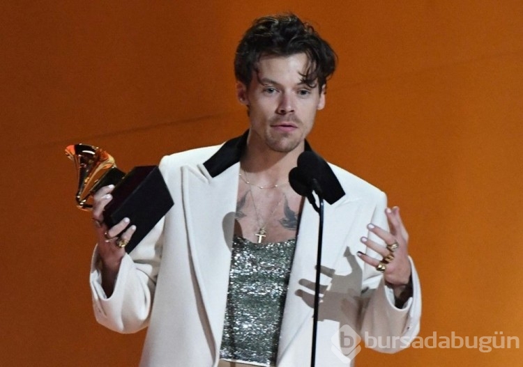 Emily Ratajkowski, Harry Styles'ın eski aşkı Olivia Wilde'dan özür diledi