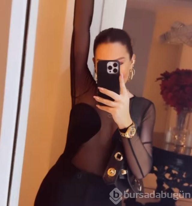 Selin Ciğerci transparanıyla poz verdi! Görenler Bülent Ersoy'a benzetti