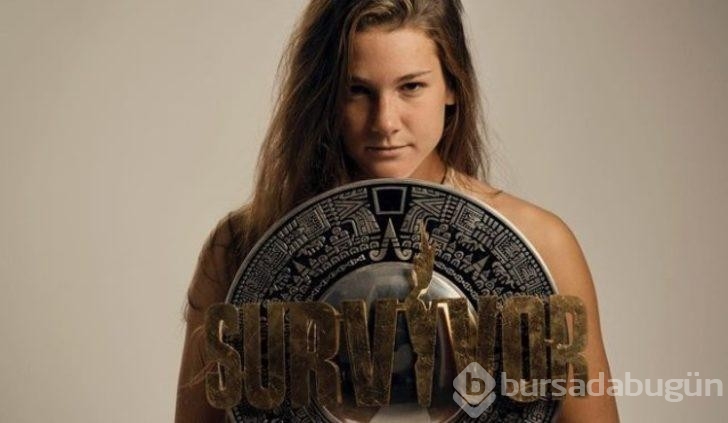 Survivor şampiyonu Nisa Bölükbaşı transparan elbiseli pozunu paylaştı