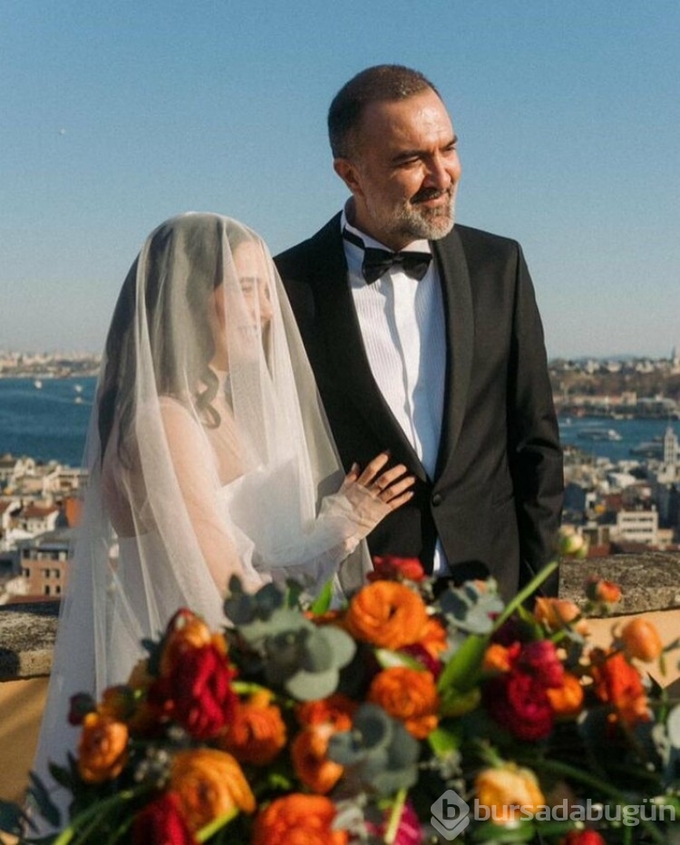 Hamile olan oyuncu Funda Eryiğit ile yönetmen Berkun Oya evlendi
