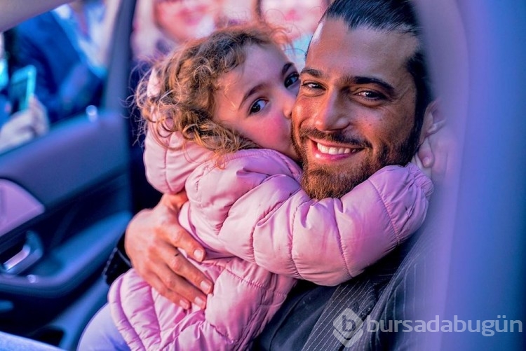 Can Yaman yardım projesi için İtalya'ya gitti