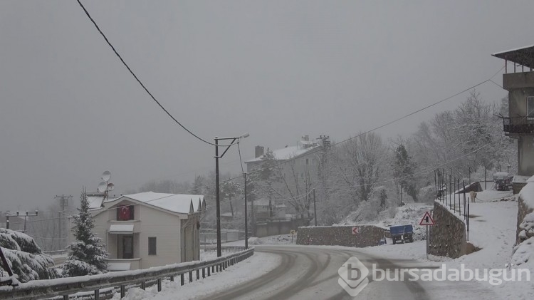 Uludağ'da kar 1 metreyi aştı