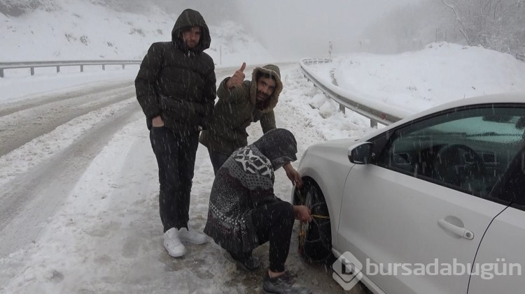 Uludağ'da kar 1 metreyi aştı