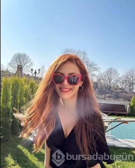 Güzel oyuncu Mine Tugay pozları ile ortalığı karıştırdı!