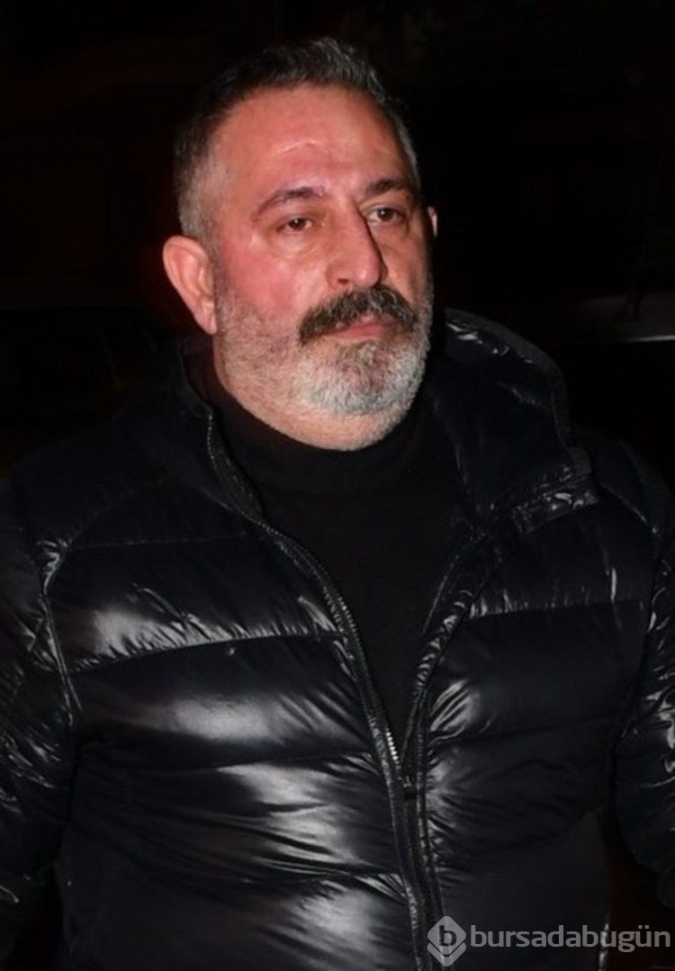 2 iddia, 1 Cem Yılmaz