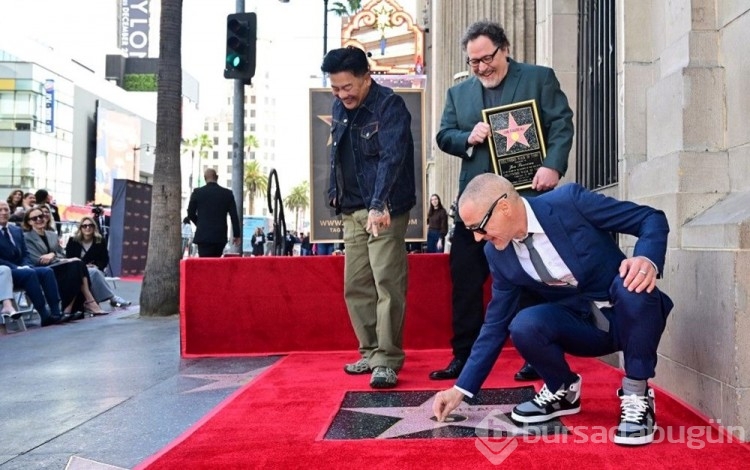 Robert Downey Jr'ın sakızı 55 bin dolara açık arttırmaya çıkarıldı