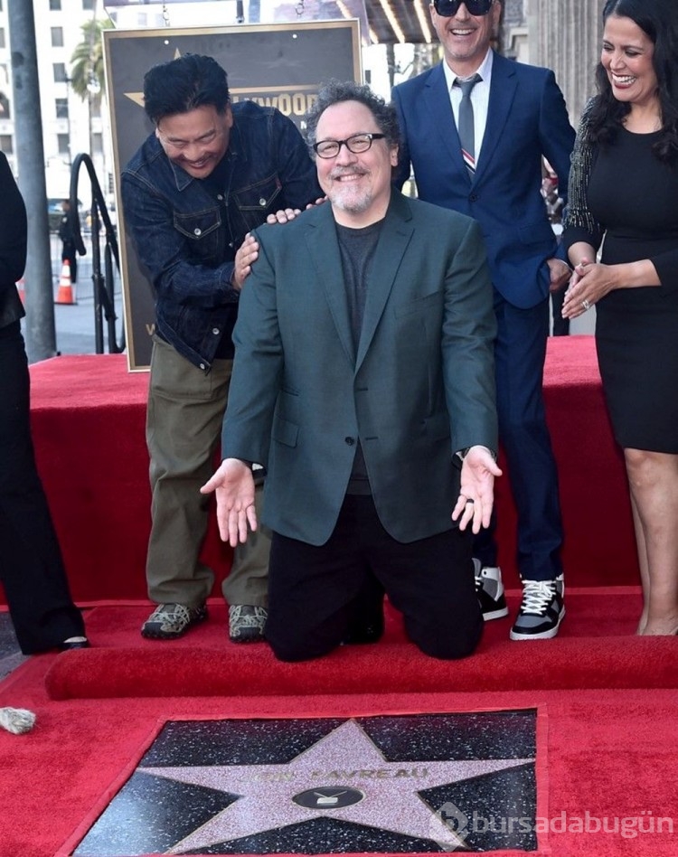 Robert Downey Jr'ın sakızı 55 bin dolara açık arttırmaya çıkarıldı