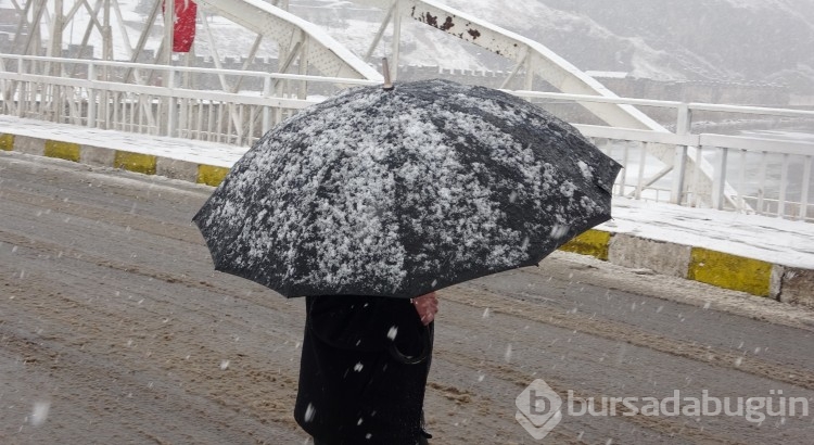 Ardahan günün ilk ışıklarında beyaza büründü