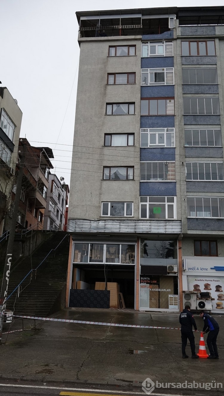 Faciayı korkuluklar önlemiş