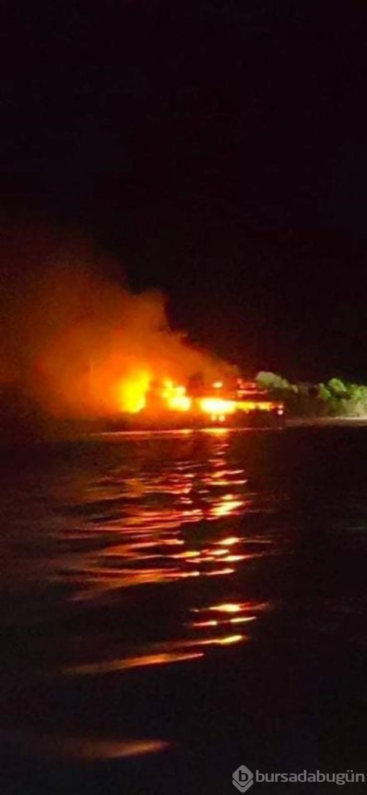 Seyir halindeki feribotta yangın çıktı