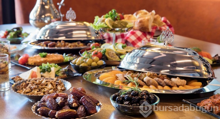 Sağlıklı bir iftar ne kadar sürmeli? 
