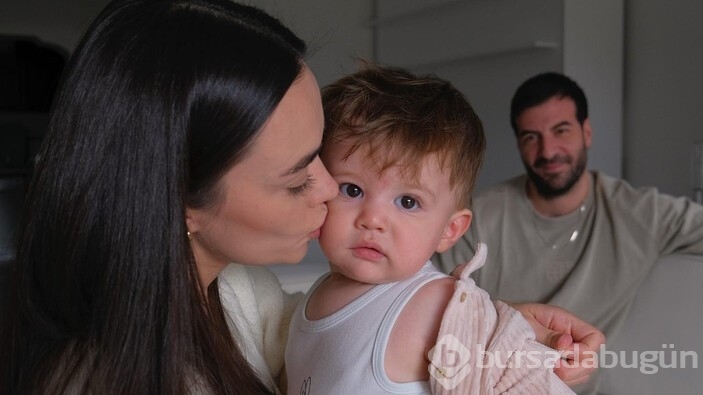 Hande Soral ve İsmail Demirci'den aile pozu 