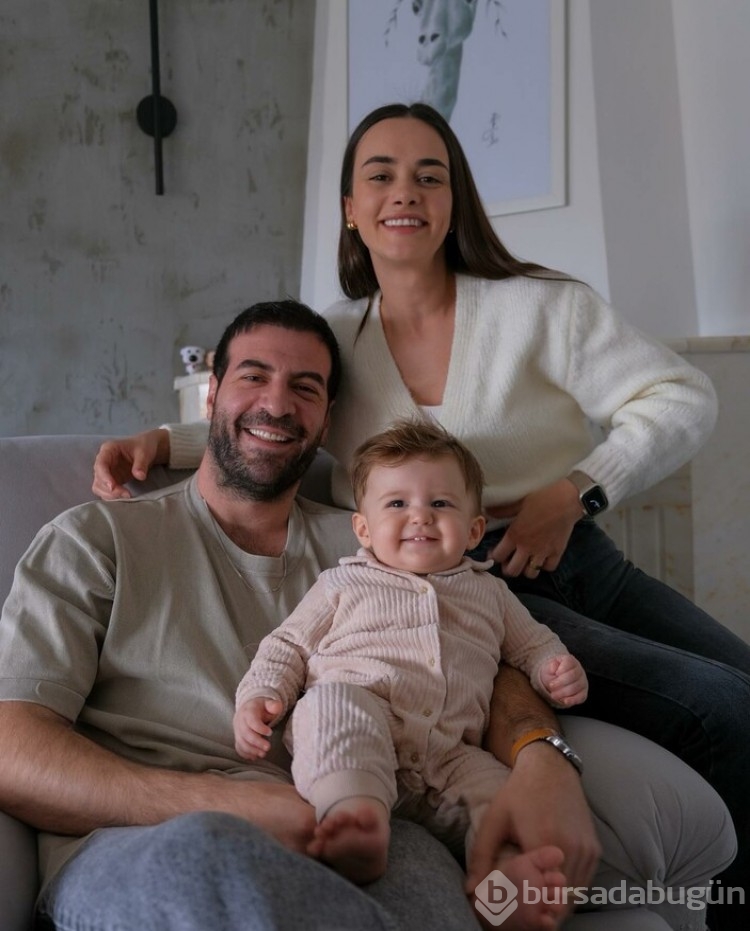 Hande Soral ve İsmail Demirci'den aile pozu 