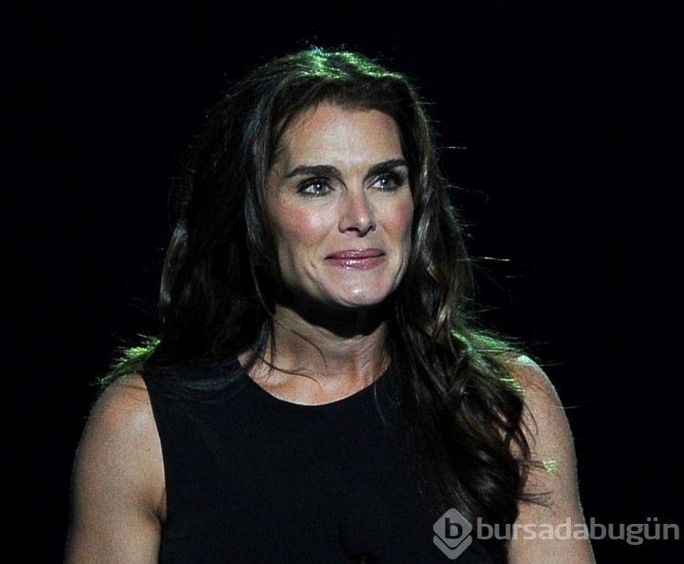 Brooke Shields ilk filmini anlattI
