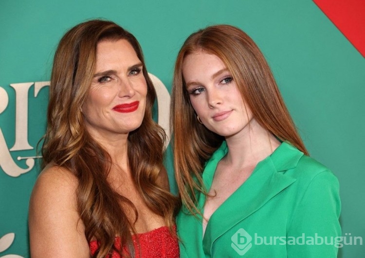 Brooke Shields ilk filmini anlattI
