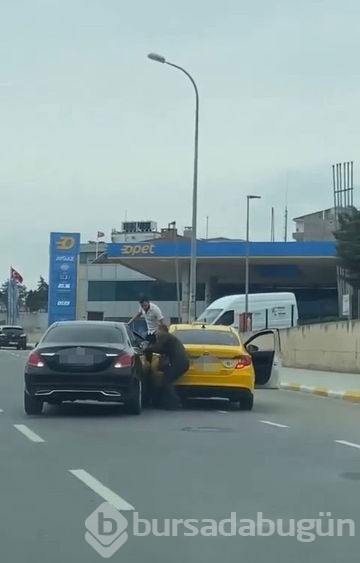 Tartıştığı taksiciyi ezmeye kalktı!