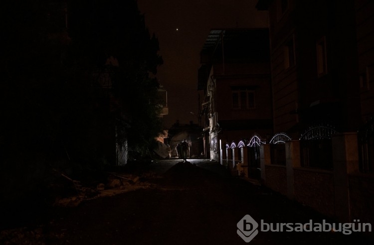  Antakya'daki evlerde gece tek bir ışık yanmıyor