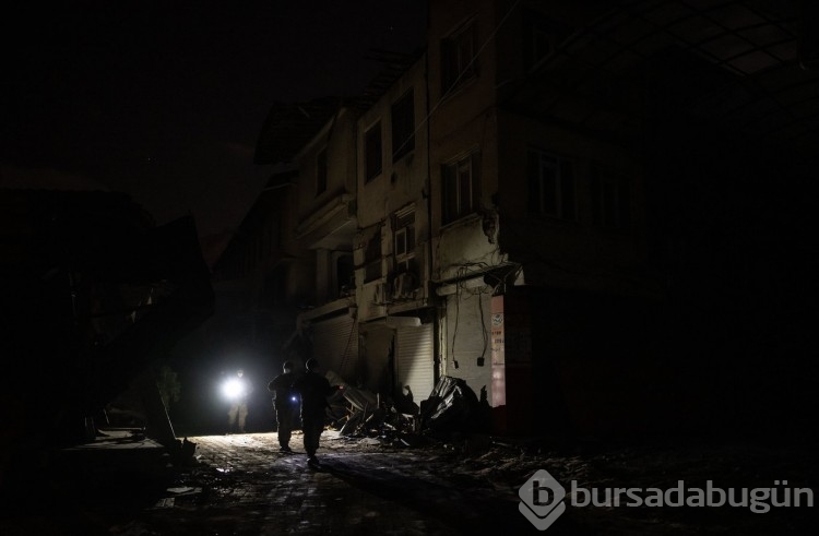  Antakya'daki evlerde gece tek bir ışık yanmıyor