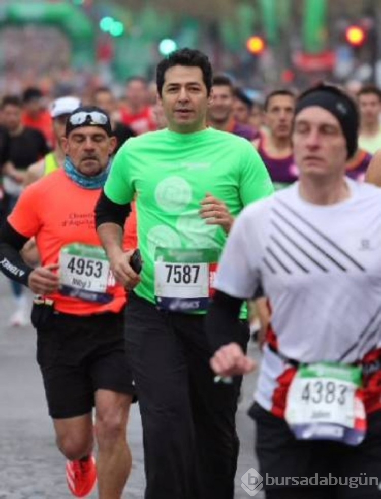 Paris'te depremzedeler için maratona katıldı