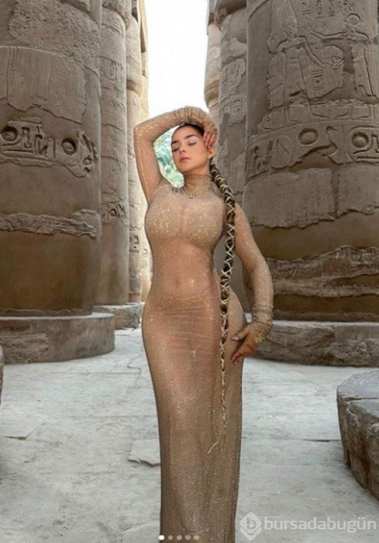 Büyük beden modeli Demi Rose'a göğüs dekoltesiyle mest etti!