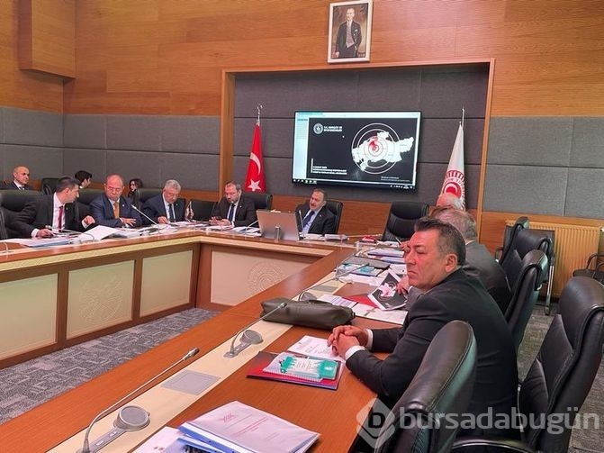 Hatay'da yıkılan binalardaki demir Suriye yapımı