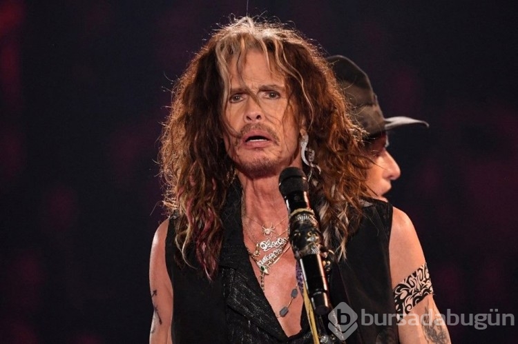  Steven Tyler cinsel taciz iddialarını reddetti
