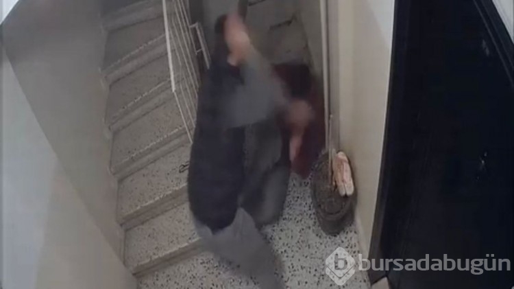 Kiracıya 'evden çık' dayağı; o anlar kamerada