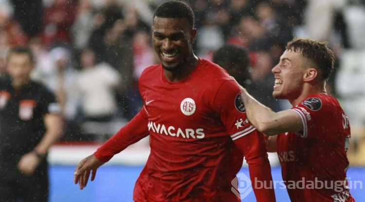 Yıldız futbolcu Haji Wright'tan transfer açıklaması!