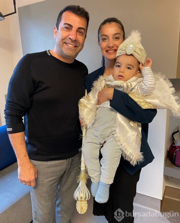 Oyuncu Emre Karayel'in oğlu sünnet oldu