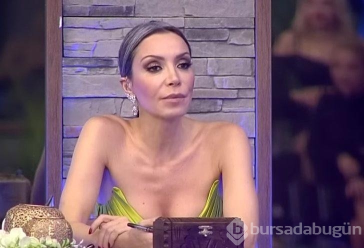 Kısmetse Olur'da Öykü Serter yarışmacıyı canlı yayından kovdu! 