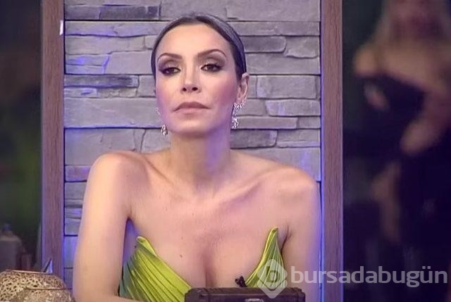 Kısmetse Olur'da Öykü Serter yarışmacıyı canlı yayından kovdu! 