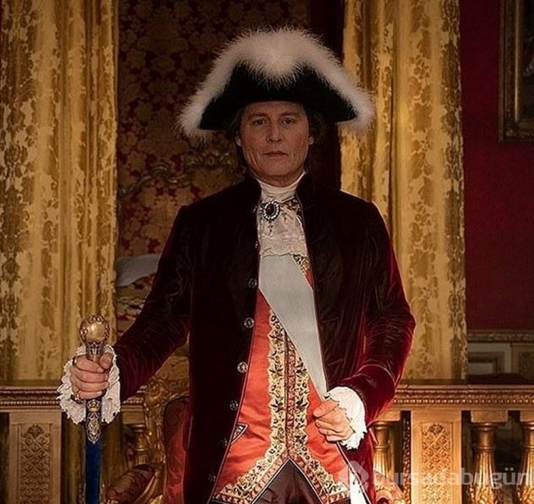 Johnny Depp kariyerine dönüş filmine Cannes'da gala
