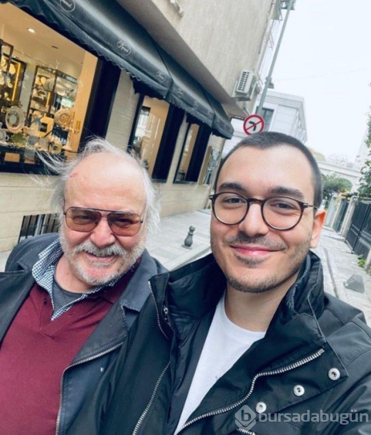 Oyuncu Zerrin Tekindor'un oğlu da kendi gibi ünlü çıktı!