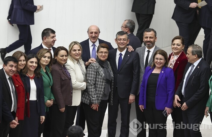 TBMM tatile girerken vekillerden hatıra fotoğrafı 