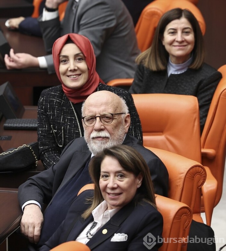 TBMM tatile girerken vekillerden hatıra fotoğrafı 