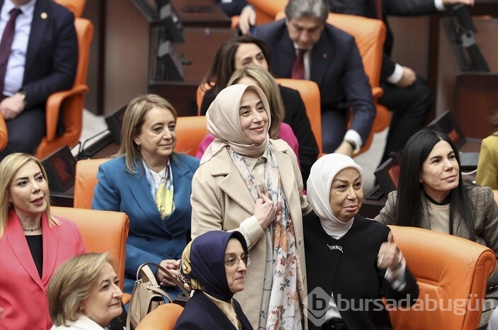 TBMM tatile girerken vekillerden hatıra fotoğrafı 