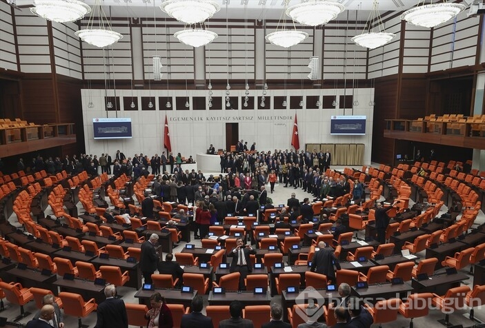 TBMM tatile girerken vekillerden hatıra fotoğrafı 