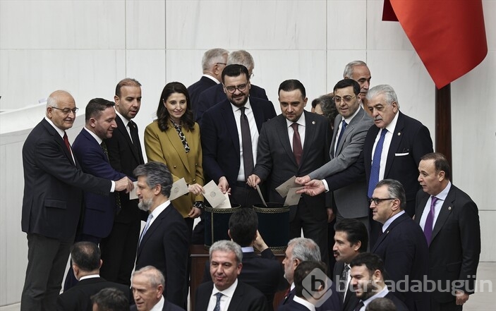 TBMM tatile girerken vekillerden hatıra fotoğrafı 
