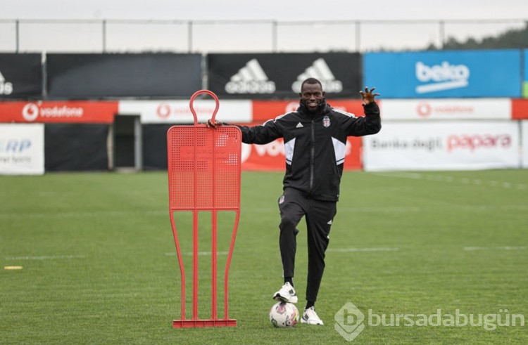 Beşiktaş'ta stoperde kim oynayacak?