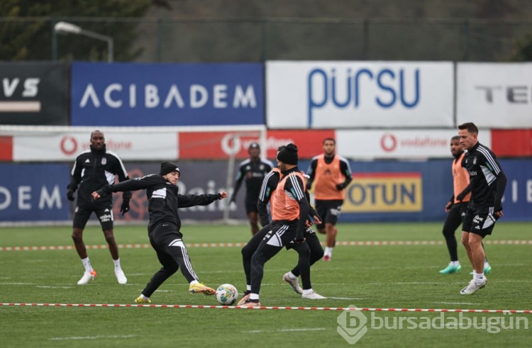 Beşiktaş'ta stoperde kim oynayacak?