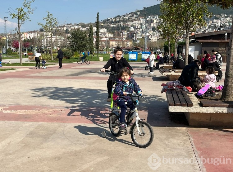 Bursalılar güneşli havanın tadını işte böyle çıkardı 
