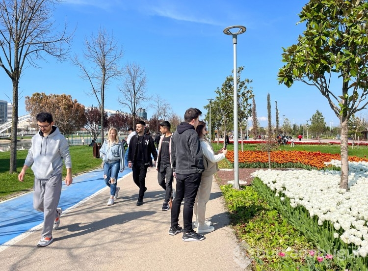 Bursalılar güneşli havanın tadını işte böyle çıkardı 
