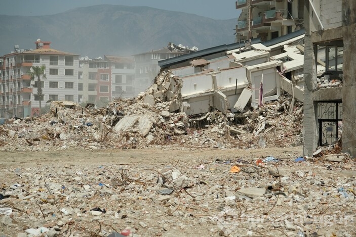 Molozlar kaldırıldıktan sonra Hatay görüntülendi 