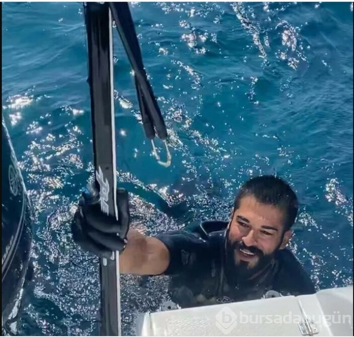 Burak Özçivit kendine 5 milyon TL'lik tekne aldı