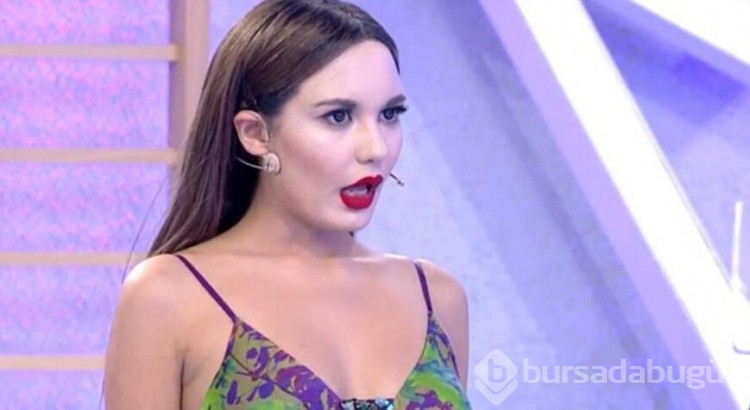 Bahar Candan yine soyundu! Vücudunun yarısını paylaştı