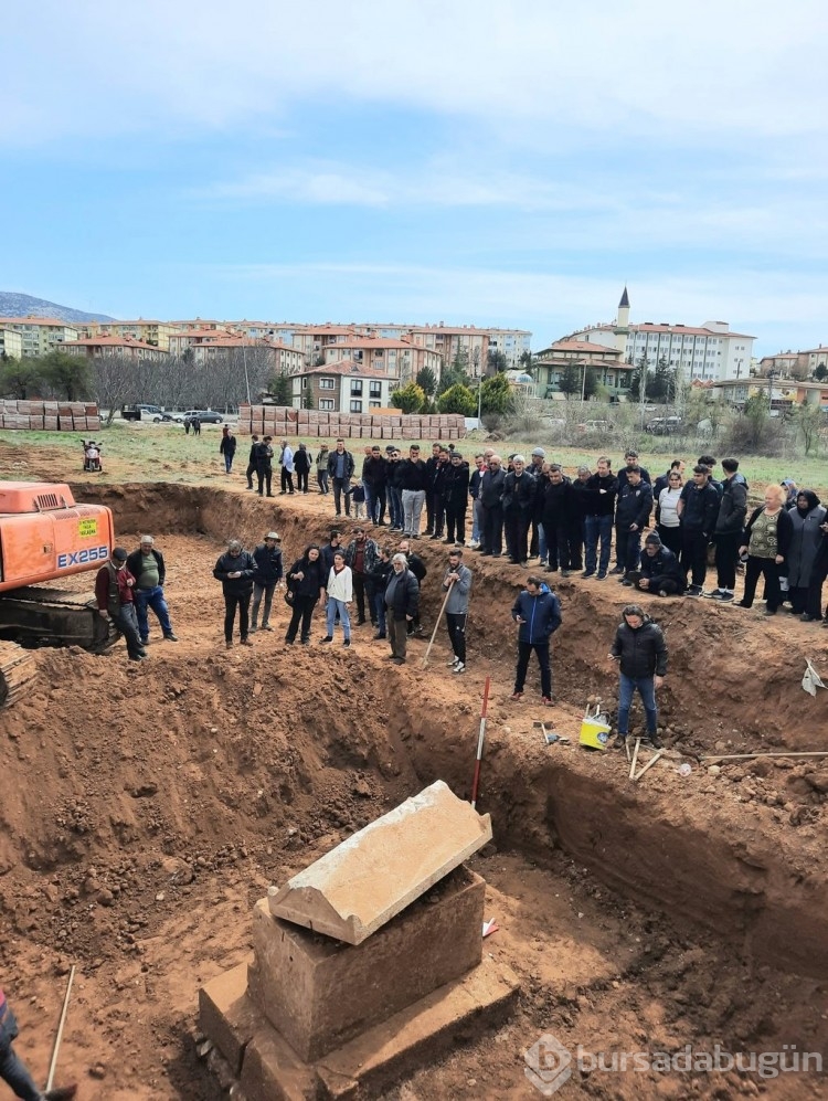 Lahitteki 4 çömlekten insan kemiği çıktı