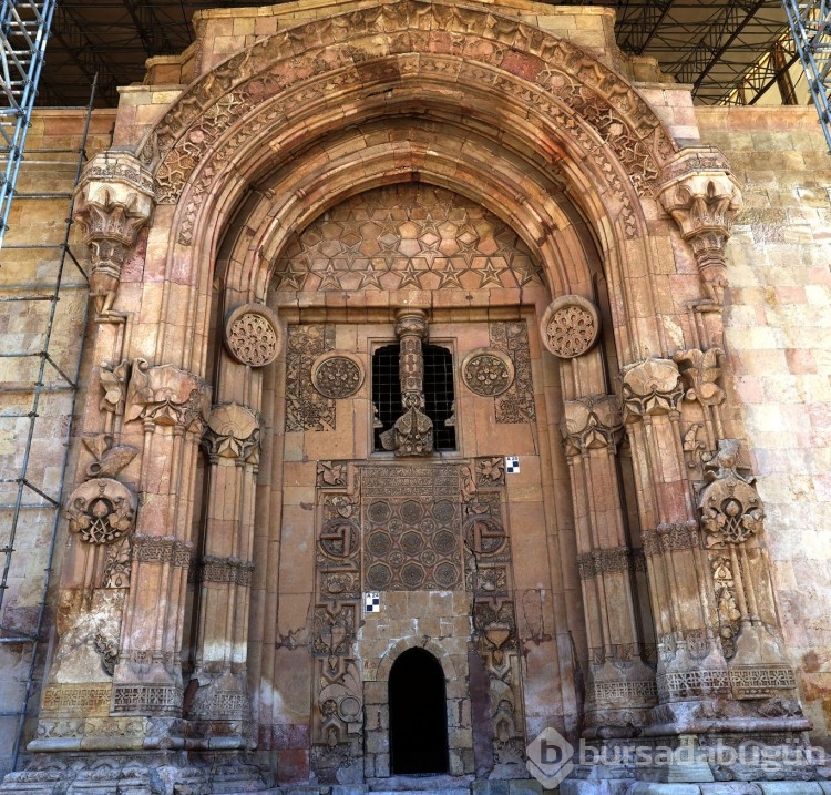 Üç boyutlu motif işçiliği