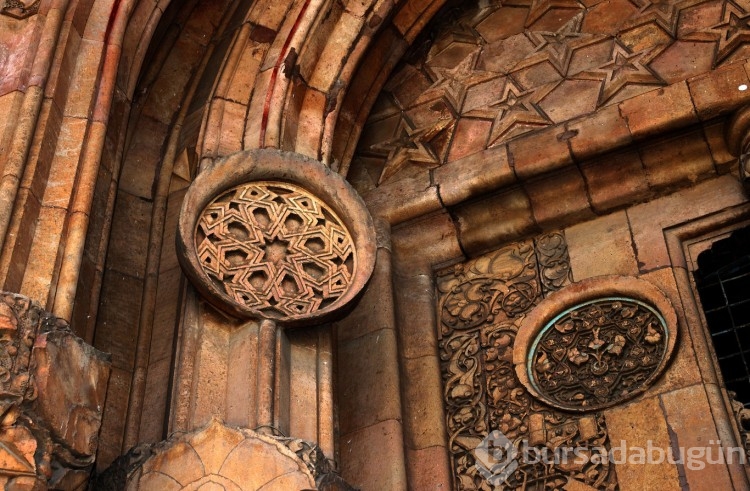 Üç boyutlu motif işçiliği