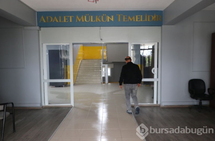 Hasar alan Samandağ Adliyesi yeni binasında hizmete girdi
